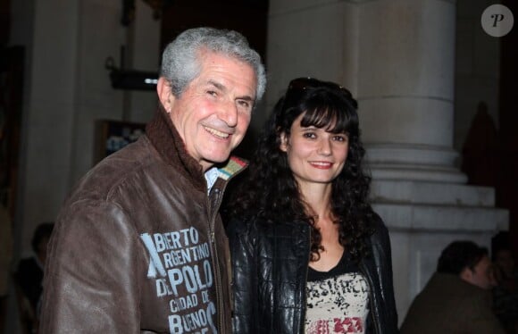 Salomé Lelouch et Claude Lelouch lors de la première de la pièce Comme s'il en pleuvait à Paris le 17 septembre 2012