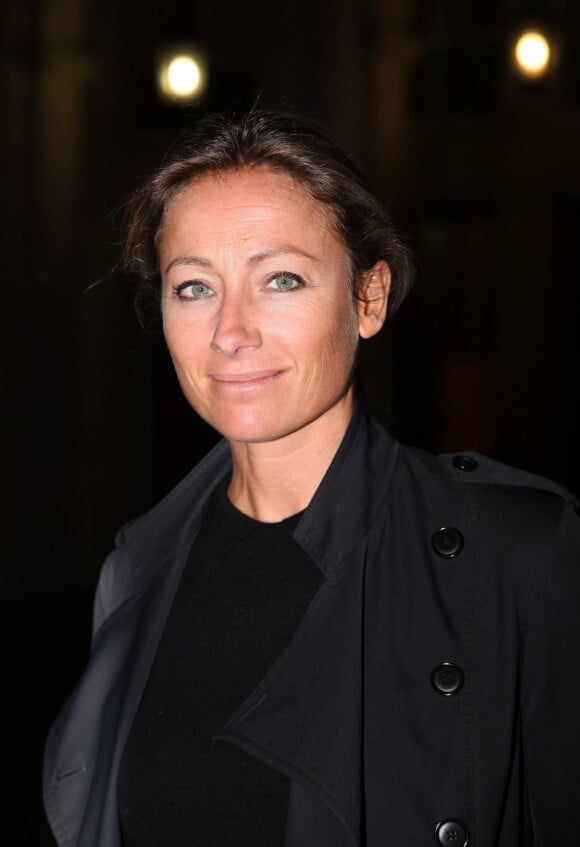 Anne-Sophie Lapix lors de la première de la pièce Comme s'il en pleuvait à Paris le 17 septembre 2012