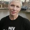 Personnalité engagée, Annie Lennox oeuvre dans la lutte contre le sida