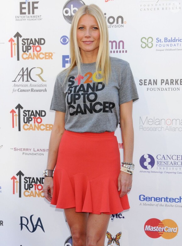 Gwyneth Paltrow assiste à l'événement caritatif Stand Up to Cancer au Shrine Auditorium. Los Angeles, le 7 septembre 2012.