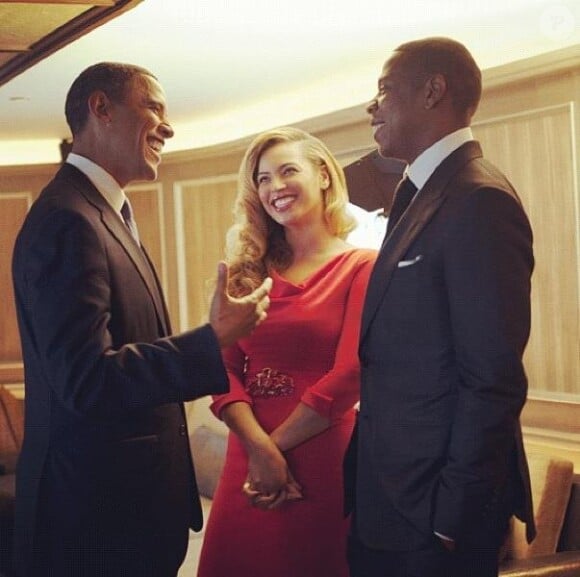 Le président Barack Obama, Beyoncé Knowles et Shawn 'Jay-Z' Carter, immortalisés pendant une levée de fonds au club 40/40. New York, le 18 septembre 2012.