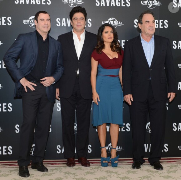 John Travolta, Benicio Del Toro, Salma Hayek et Oliver Stone en septembre 2012 à Londres.