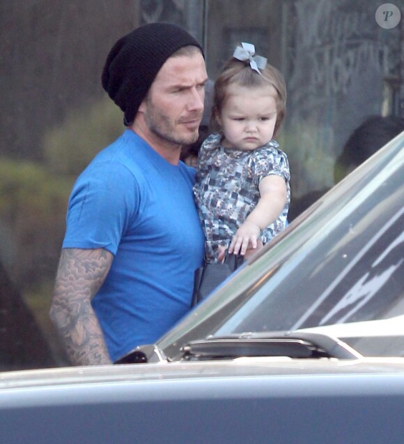David Beckham et son adorable petite fille Harper surpris dans les rues de Los Angeles, le 25 septembre 2012