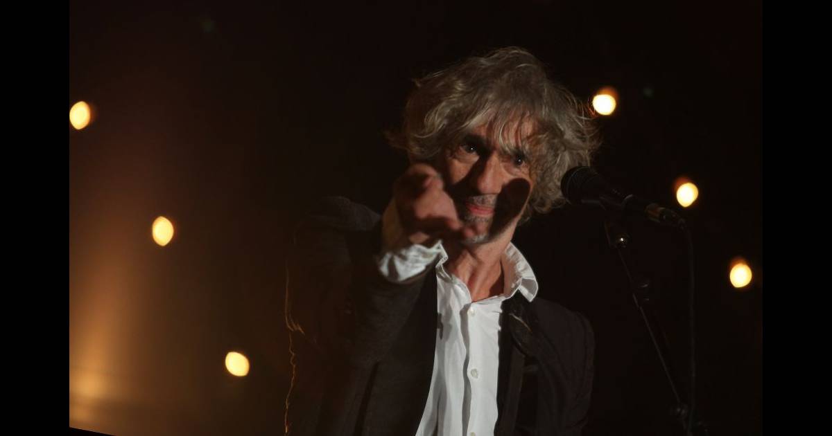 Louis Bertignac en live à Paris, le 25 septembre. Purepeople