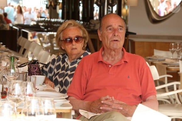 Jacques Chirac et son épouse Bernadette à Saint-Tropez le 12 août 2012