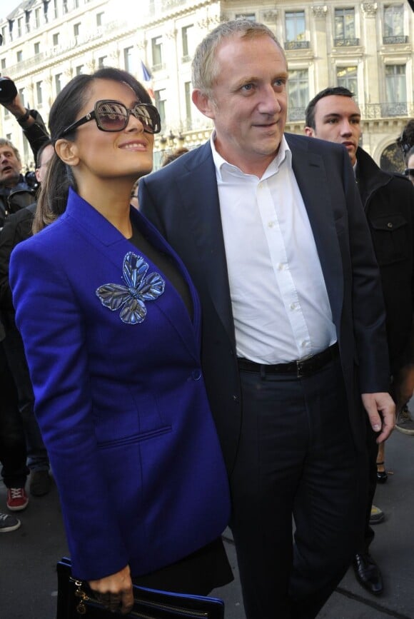 Salma Hayek et François-Henri Pinault arrivent à l'Opéra Garnier pour assister au défilé Stella McCartney printemps-été 2013. Paris, le 1er octobre 2012.