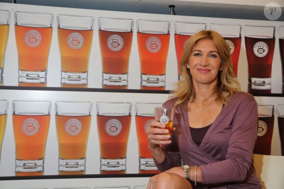 Steffi Graf lors de l'ouverture d'un Teekanne Tea Lounge à Cologne le 1er octobre 2012