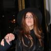 Lady Gaga quitte l'ambassade de l'Equateur, à Londres, le lundi 8 octobre 2012.