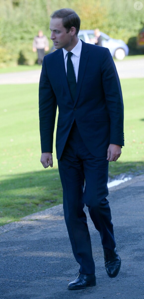 Le prince William a assisté le 10 octobre 2012 aux obsèques de son ancienne nounou, Olga Powell, au cimetière de Parndon Wood, à Harlow, dans l'Essex (nord-est de Londres).