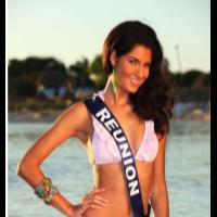 Miss Univers : Delphine Wespiser laisse sa place à la sublime Miss Réunion