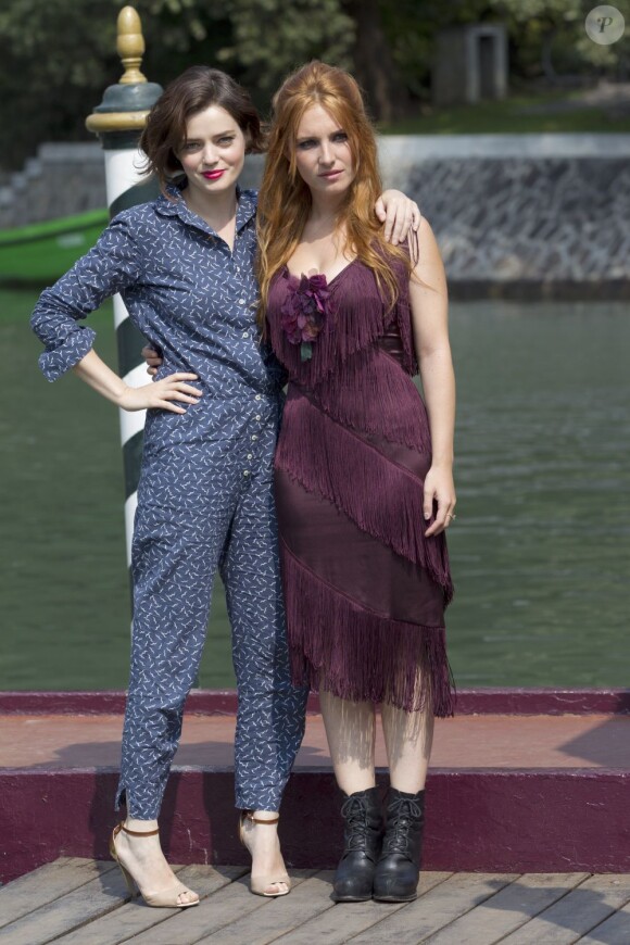 Roxane Mesquida et Joséphine De La Baume à Venise le 7 septembre 2012.