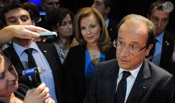 Valérie Trierweiler et François Hollande rencontrent les expatriés français à New York, le 25 septembre 2012.