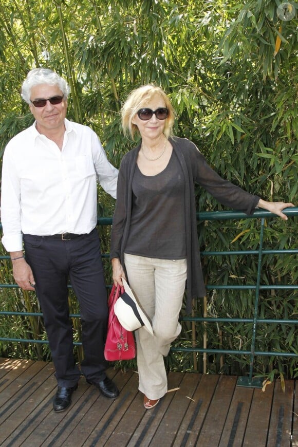 Marie-Anne Chazel et son compagnon Philippe Raffard à Roland Garros le 27 mai 2012.