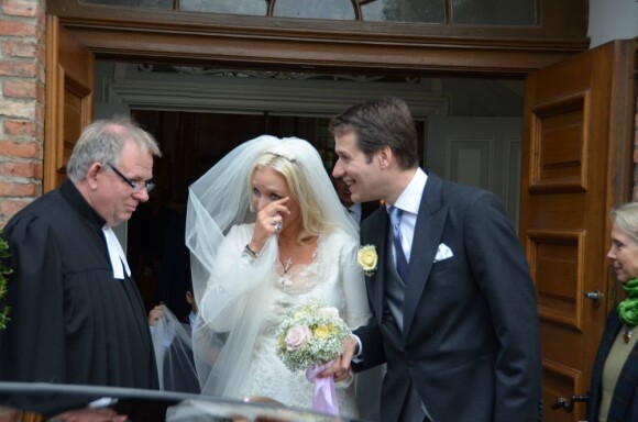 La duchesse Rixa d'Oldenburg célébrait samedi 13 octobre 2012 son mariage avec Stephan Sanders, à Hambourg.