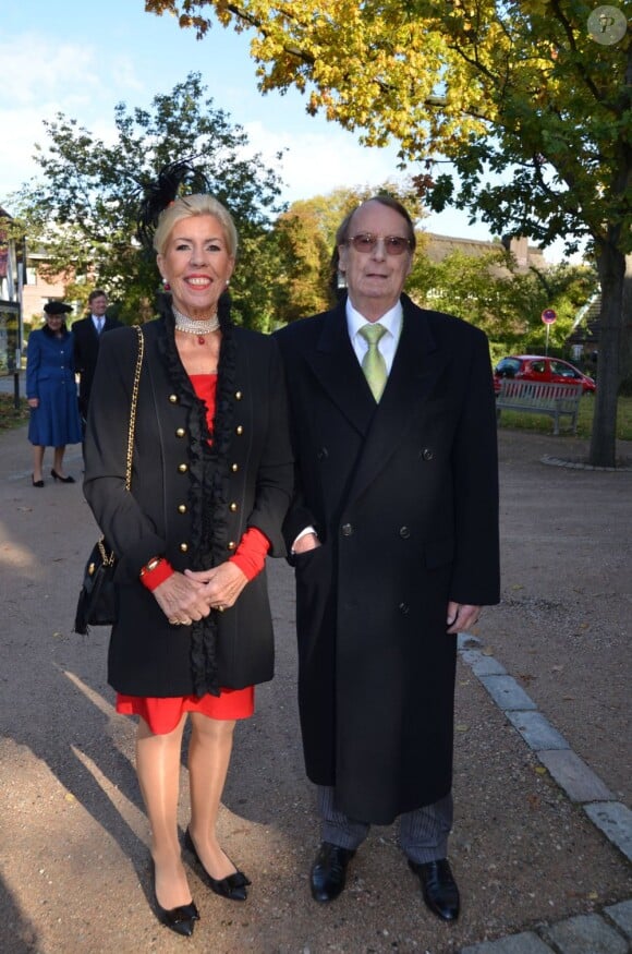 Le prince Michael et la princesse Brigitte de Prusse au mariage religieux de la duchesse Rixa d'Oldenburg et Stephan Sanders, samedi 13 octobre 2012 à Hambourg.