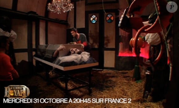 Christophe Beaugrand en pleine action dans Fort Boyard Halloween, le mercredi 31 octobre 2012 sur France 2