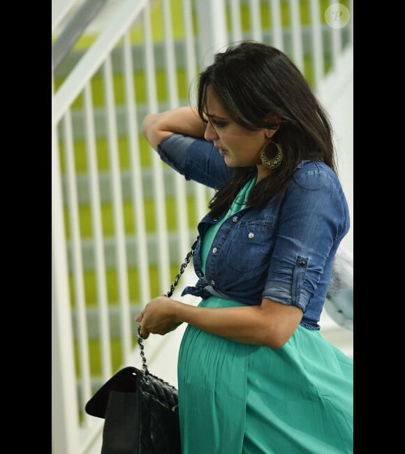 Valérie Bègue, enceinte, en juillet 2012 à Paris