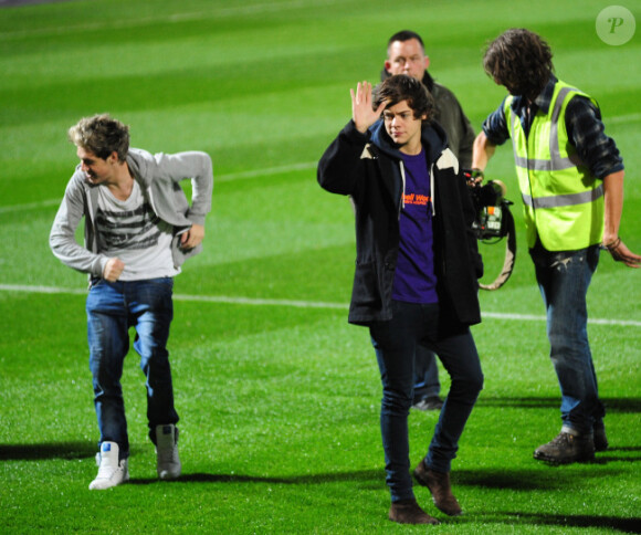 Louis Tomlinson, des One Direction, à un match de foot de charité, le lundi 22 octobre 2012.