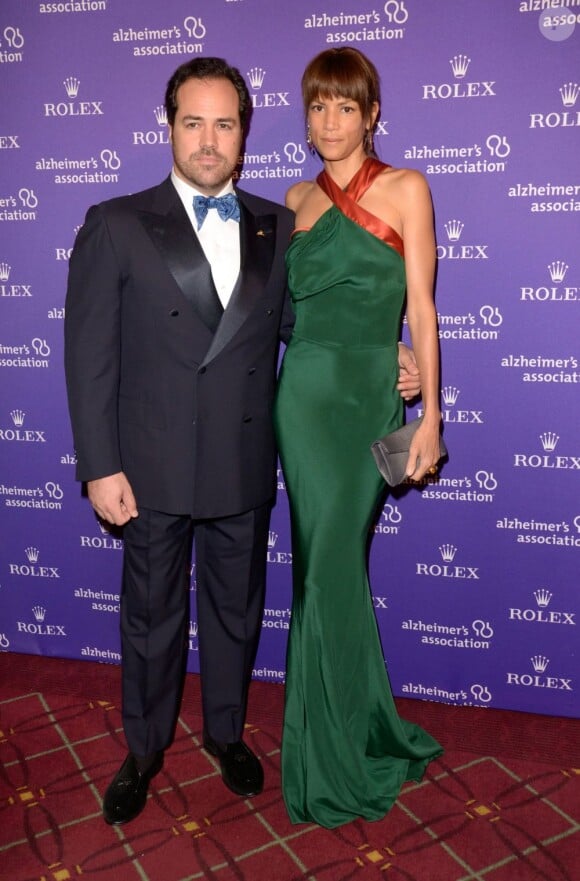 Veronica Webb and Chris Delgado à la soirée de gala Rita Hayworth pour lutter contre Alzheimer à New York, le 23 octobre 2012.