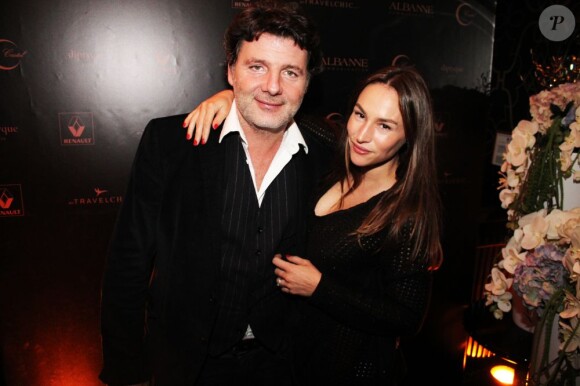 Philippe Lellouche et Vanessa Demouy lors de la soirée A Club organisée par Albane Cleret chez Castel à Paris le 18 octobre 2012