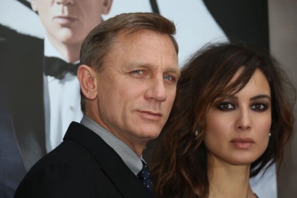 Daniel Craig et Bérénice Marlohe lors du photocall du film Skyfall le 25 octobre 2012 à Paris