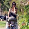 Alessandra Ambrosio se promène avec son adorable fils Noah à Los Angeles