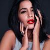 Leïla Bekhti présente son Perfect Red, rouge à lèvres L'Oréal Paris créé pour soutenir l'association CéKeDuBonheur