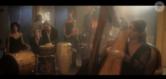 Image du clip A La Huella A La Huella de Florent Pagny, extrait de l'album Baryton, gracias a la vida (octobre 2012)