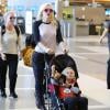 Gwen Stefani et son fils Zuma à l'aéroport de Los Angeles, le 30 octobre 2012.