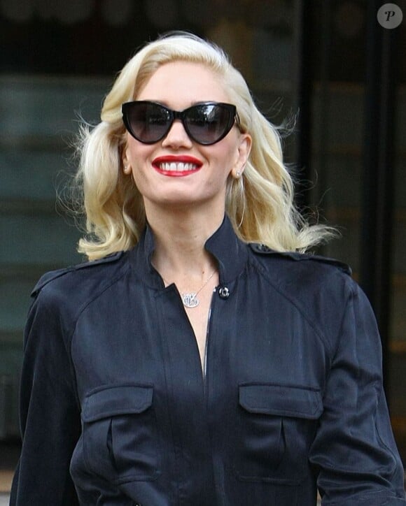 Gwen Stefani quitte son hôtel à Londres le 27 septembre 2012.