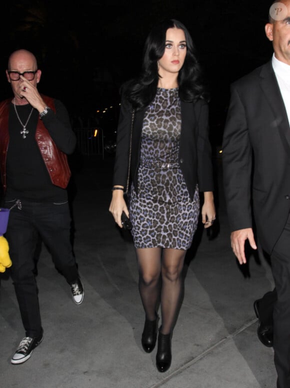 Katy Perry arrive au match de basket des Lakers à Los Angeles, le 30 octobre 2012