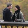 Delphine Chanéac et Chris Vance font un shooting photo pour la série de M6 Le transporteur à Paris le 29 octobre 2012. Les acteurs ont posé Place Vendôme, place de la Concorde, sur le pont Alexandre III et sur la place du Trocadéro devant la tour Eiffel.