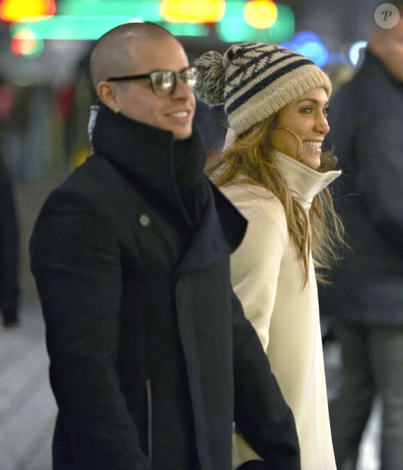 EXCLU - Jennifer Lopez : heureuse et épanouie au bras de son petit ami Casper Smart alors qu'ils font du shopping à Copenhague au Danemark, le 2 Novembre 2012.