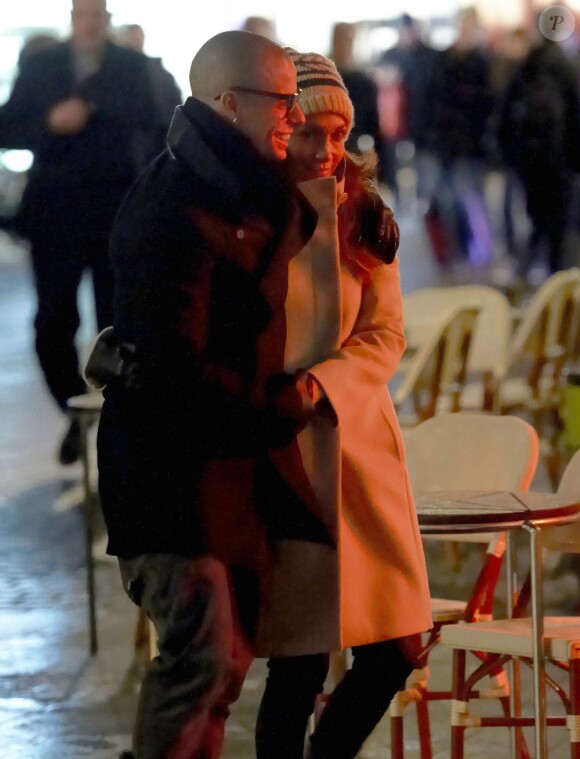 EXCLU - Jennifer Lopez et son petit ami Casper Smart : collés-serrés, les amoureux font du shopping à Copenhague au Danemark, le 2 Novembre 2012.