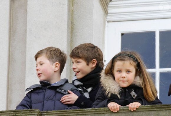 Le prince Henrik de Danemark assistait avec ses petis-enfants Christian, Isabella et Felix à l'édition 2012 de la chasse Hubertus (Hubertusjagt), le 4 novembre 2012 au palais Eremitage, dans la forêt Dyrehaven.