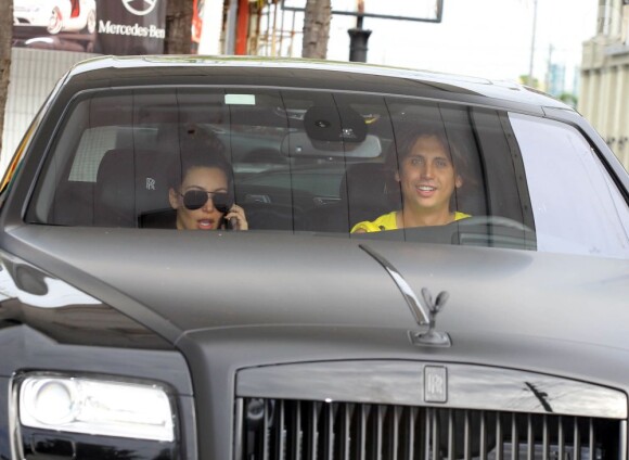 Kim Kardashian et son ami Jonathan Cheban sortent de la salle de sport à Miami. Le 5 novembre 2012