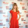 Taylor Swift, tout en rouge, lance les illuminations du centre commercial Westfield à Londres le 6 novembre 2012.