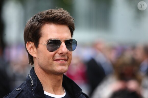 Tom Cruise, vu dans Rock Forever cette année, se dévoile dans une première photo pour son prochain film, All You Need Is Kill, qu'il tourne actuellement.
