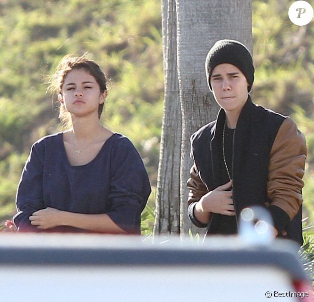 Justin Bieber rend visite à Selena Gomez sur le tournage de "Spring Breakers" le 12 mars 2012