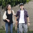  Justin Bieber et Selena Gomez faisant du shopping à Los Angeles le 16 septembre 2011. 