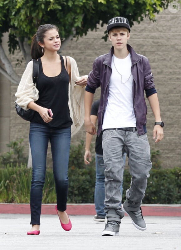 Justin Bieber et Selena Gomez faisant du shopping à Los Angeles le 16 septembre 2011.