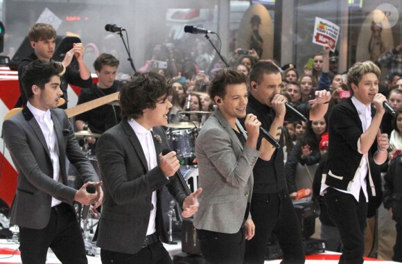 Les One Direction chantent à l'émission The Today Show à New York le 13 novembre 2012.