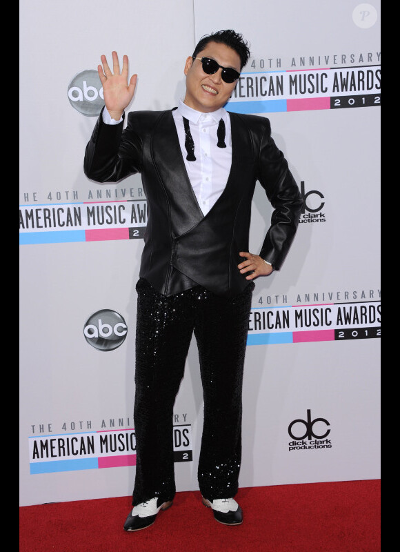 Psy à la cérémonie des American Music Awards à Los Angeles le 18 novembre 2012.
