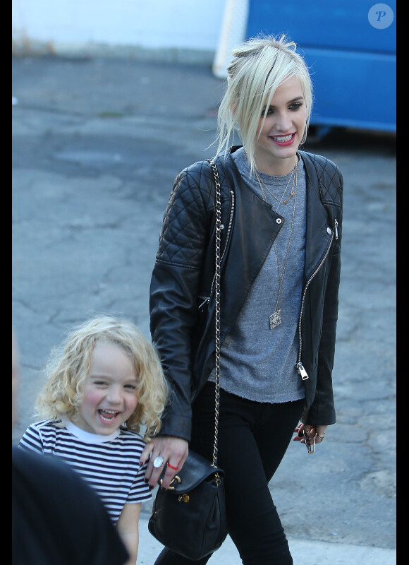 Ashlee Simpson à la fête d'anniversaire déguisée de son fils Bronx Wentz, à Studio City, le 20 novembre 2012.