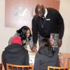 Shaquille O'Neal s'est mué en vendeur le 26 novembre 2012 chez le prestigieux bijoutier Zales sur la 5e Avenue à New York pour vendre sa collection de bijoux, fruit de son imagination