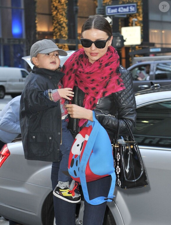 Miranda Kerr et son fils Flynn à New York en novembre 2012