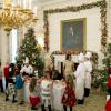 Michelle Obama a dévoilé les décorations de Noël de la Maison Blanche en présence d'enfants de militaires, le 28 novembre 2012 à Washington.