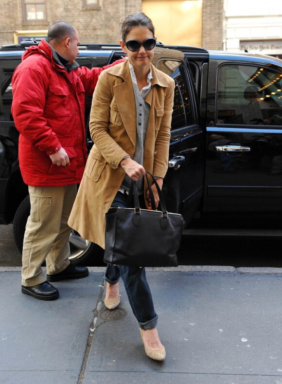 Katie Holmes était très chic pour se rendre au théâtre à New York le 28 novembre 2012.