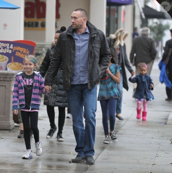Journée shopping pour Martin Kristen et les enfants d'Heidi Klum font  le 29 novembre 2012 dans un quartier de Los Angeles