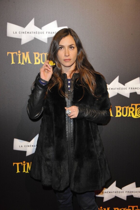 Olivia Ruiz au vernissage de l'expo Tim Burton à Paris le 5 mars 2012.